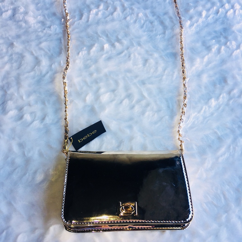 ⭐️ 🌼✨ Kylie Crossbody Metallic Gold Chain Clutch - Picture 2 of 8